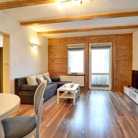 Apart-invest Apartament Anastazja I 아파트호텔 *